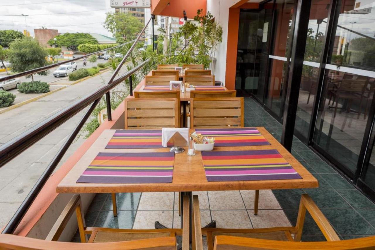Hotel Flamingo Irapuato Ngoại thất bức ảnh