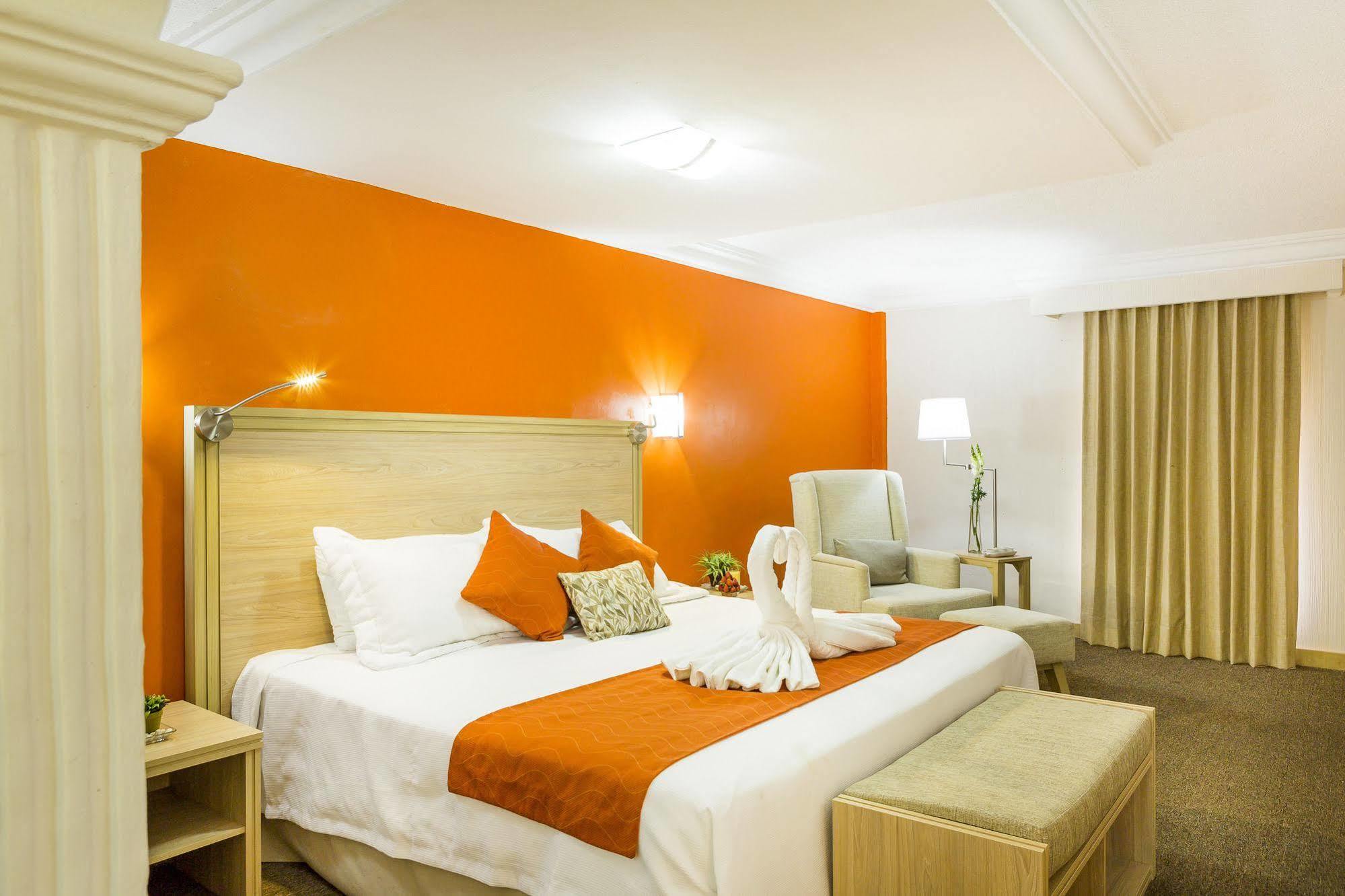 Hotel Flamingo Irapuato Ngoại thất bức ảnh