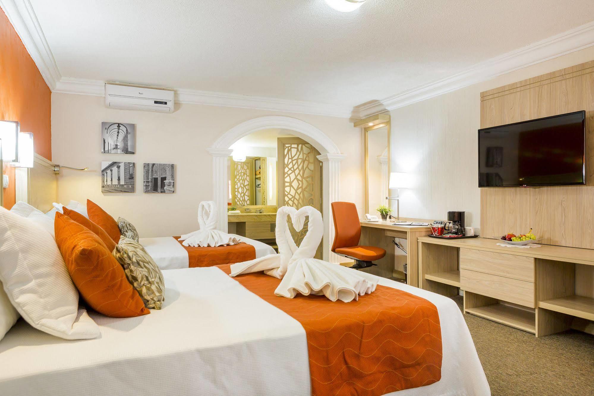 Hotel Flamingo Irapuato Ngoại thất bức ảnh