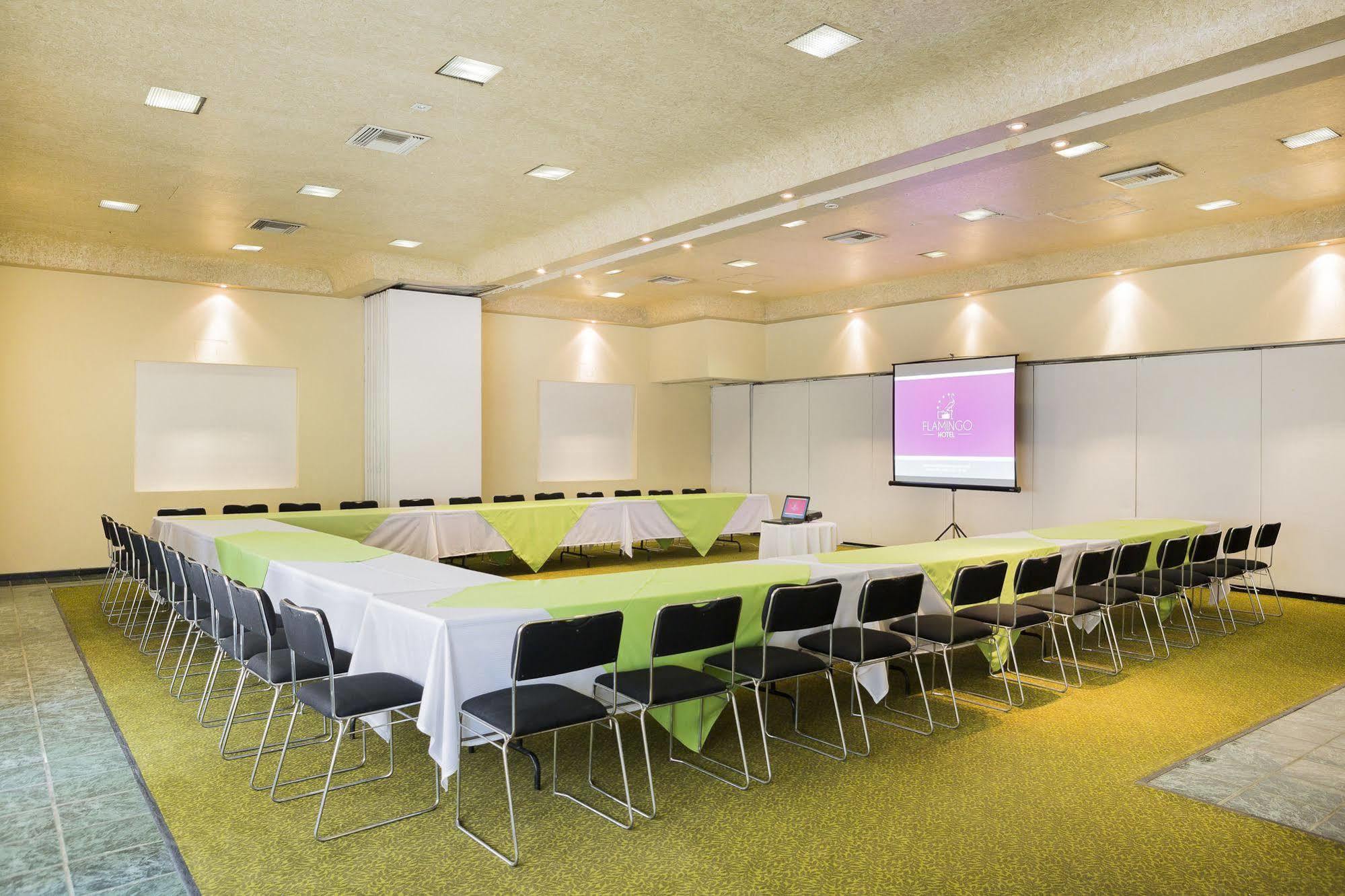 Hotel Flamingo Irapuato Ngoại thất bức ảnh