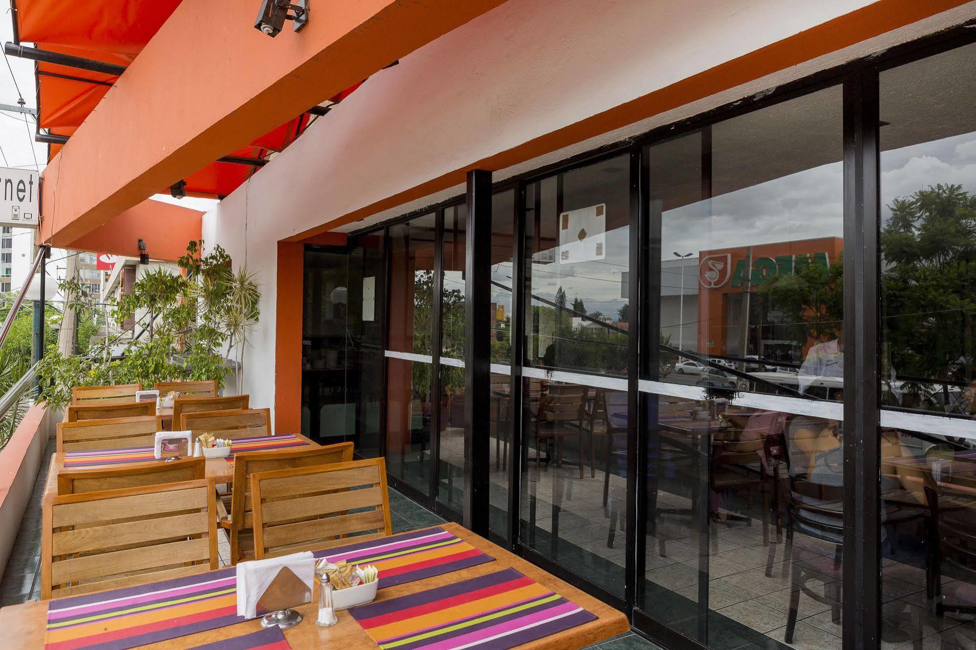 Hotel Flamingo Irapuato Ngoại thất bức ảnh