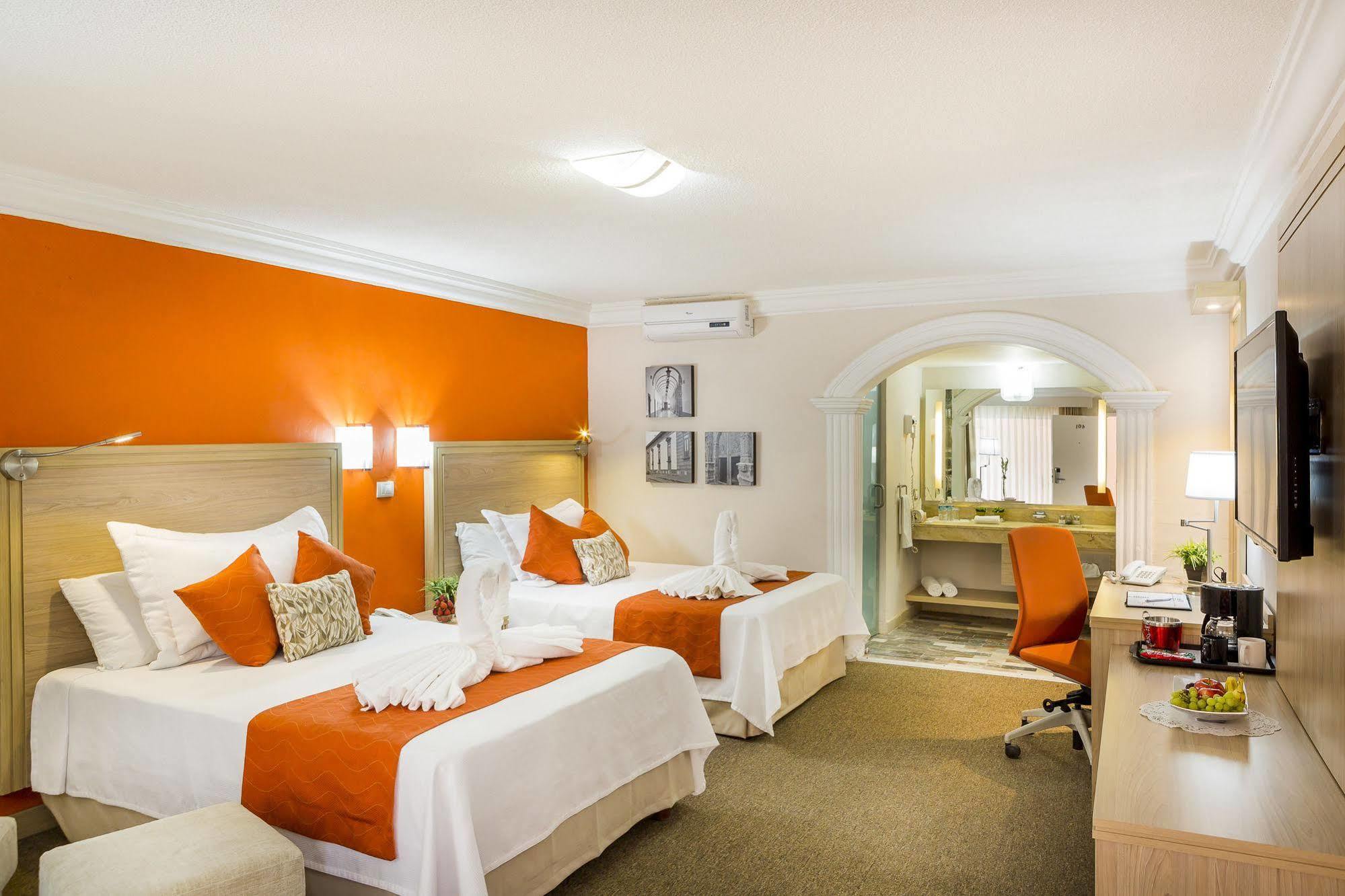 Hotel Flamingo Irapuato Ngoại thất bức ảnh