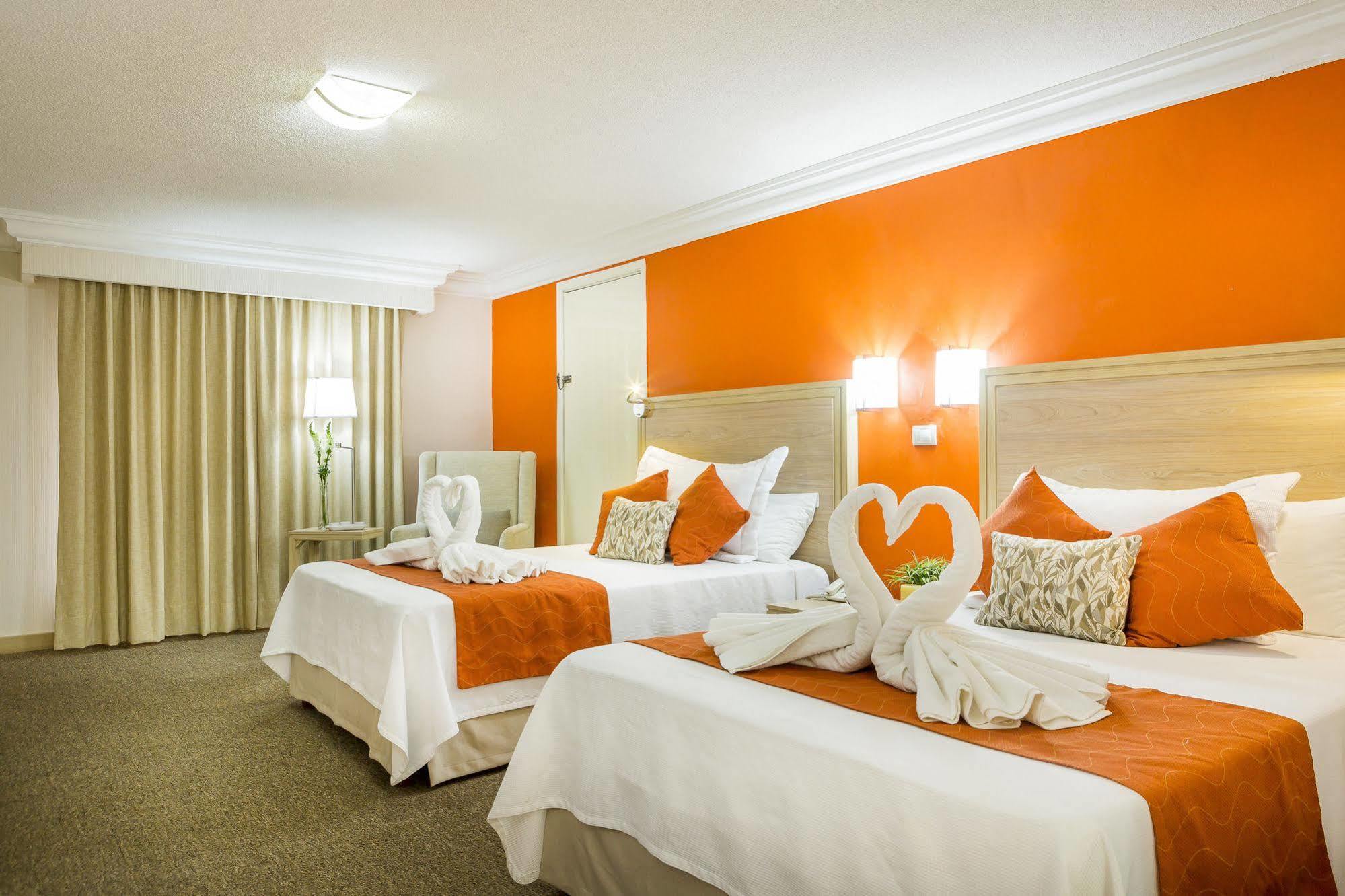 Hotel Flamingo Irapuato Ngoại thất bức ảnh