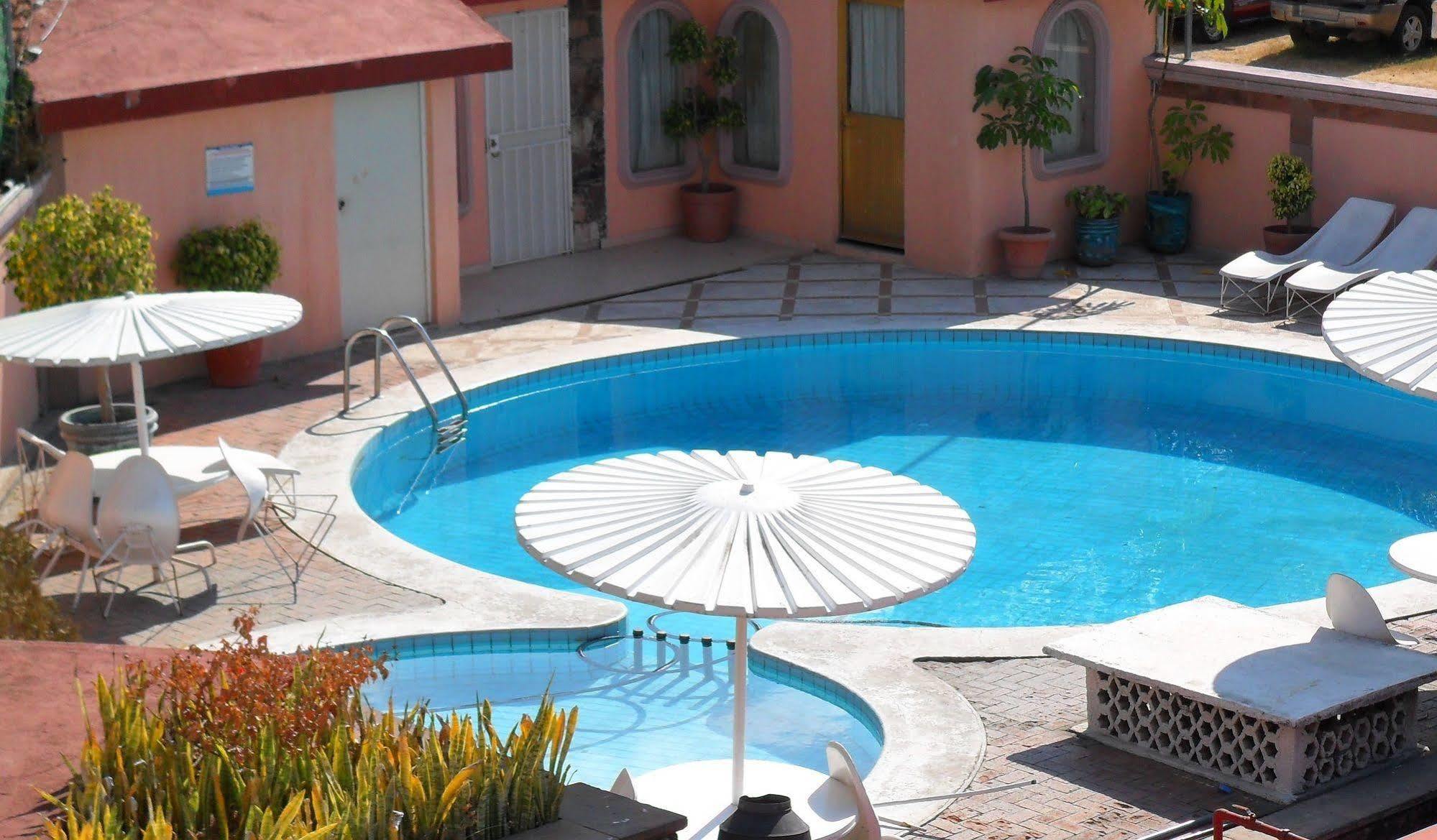 Hotel Flamingo Irapuato Ngoại thất bức ảnh